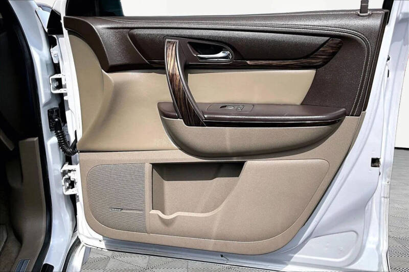 2016 GMC Acadia Denali