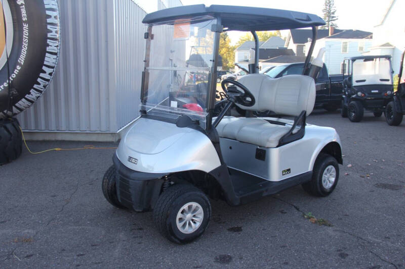 2020 E-Z-GO RXV ELiTE