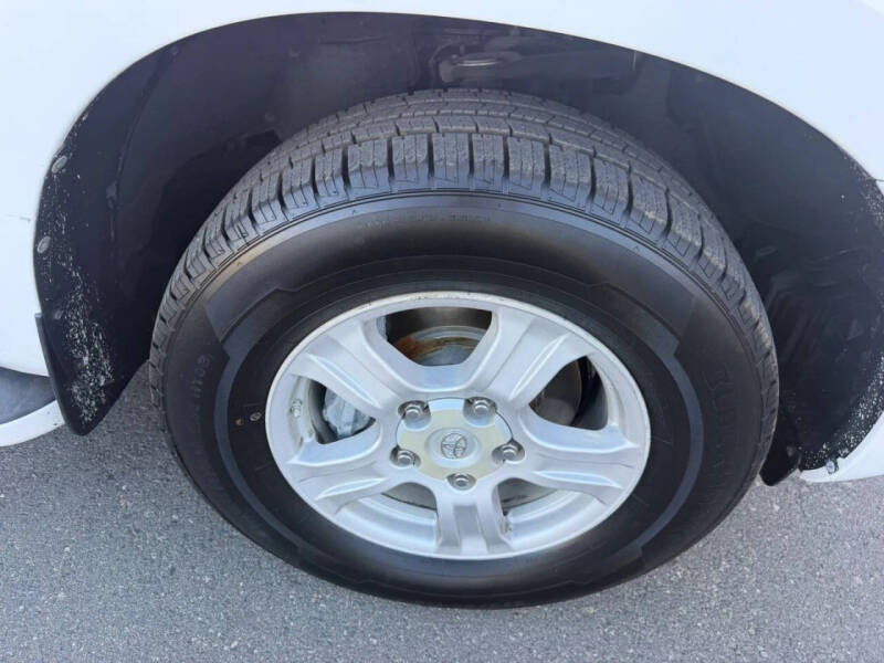 2010 Toyota Sequoia SR5