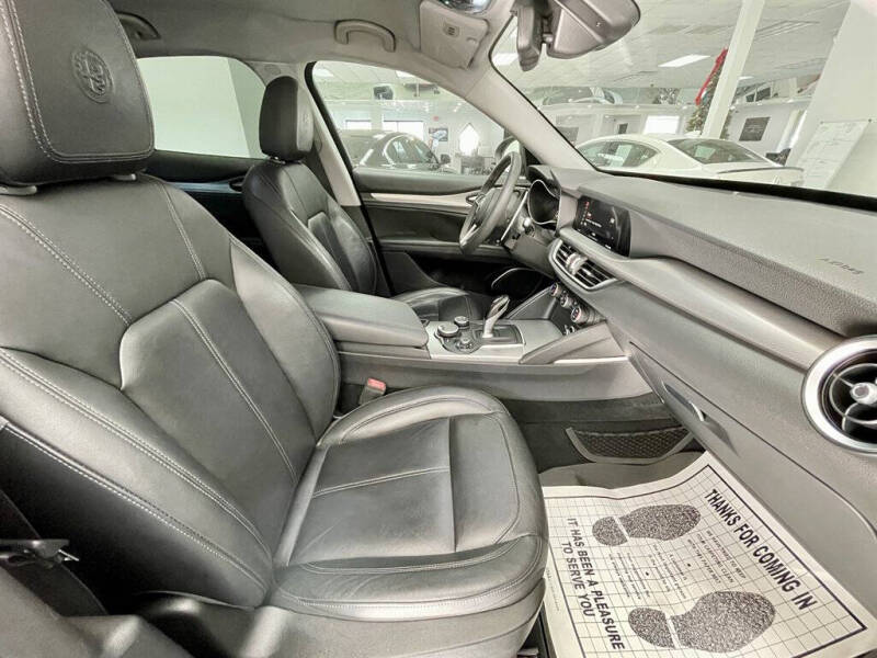 2018 Alfa Romeo Stelvio Sport