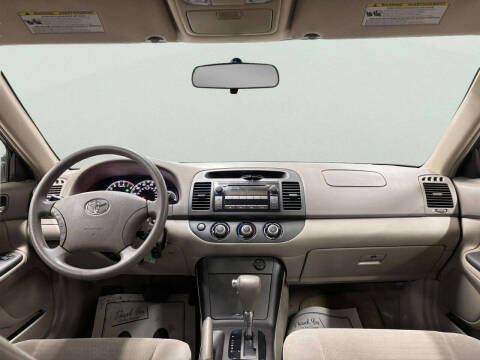 2005 Toyota Camry LE