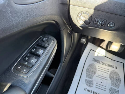 2017 Chrysler 300 Limited