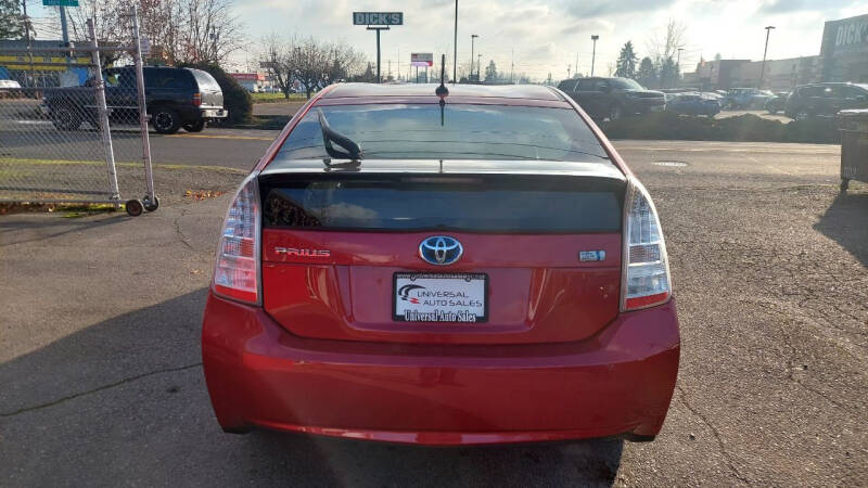 2010 Toyota Prius III