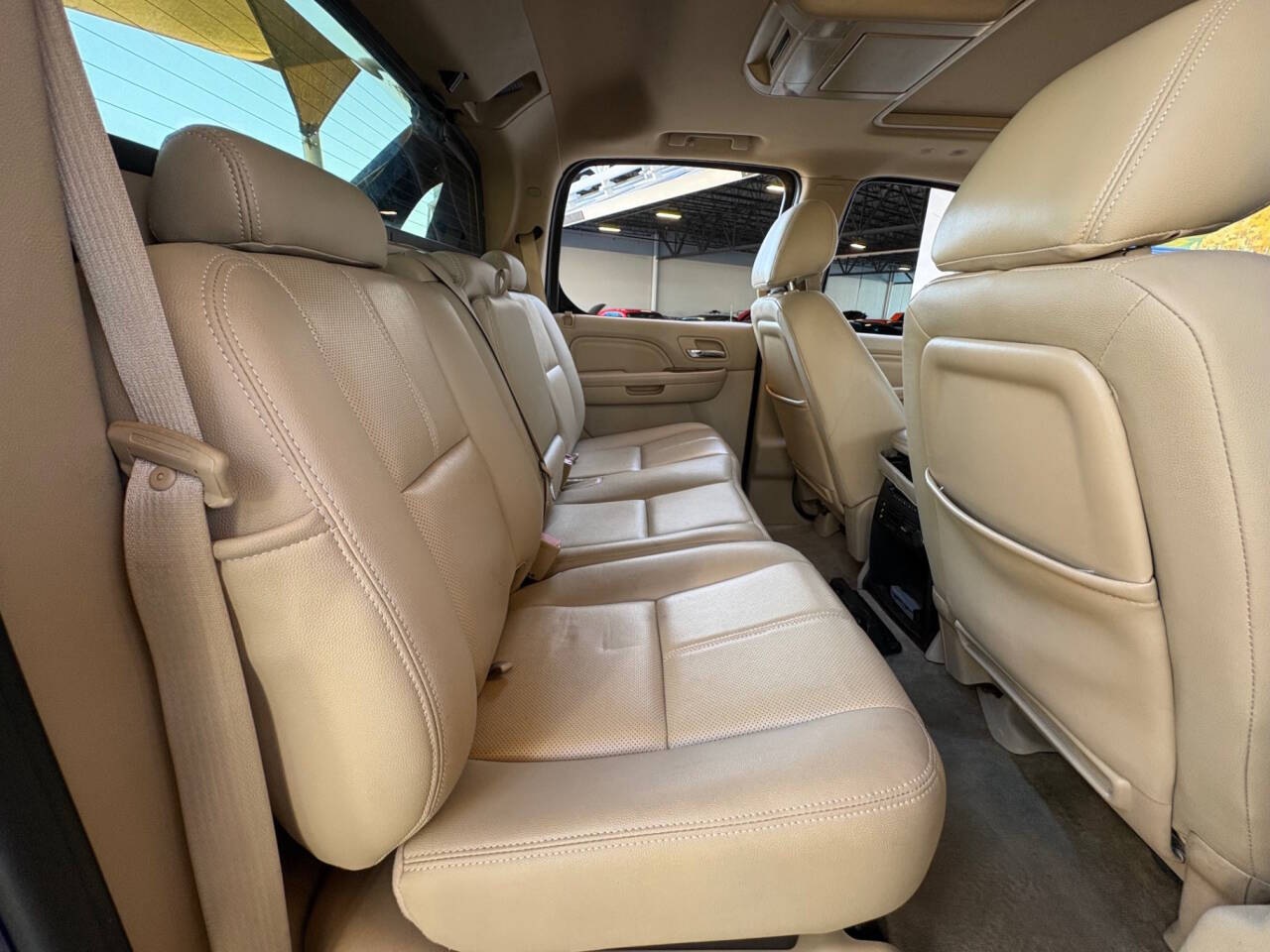 2013 Cadillac Escalade EXT 38