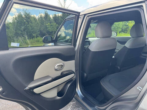 2016 Kia Soul +