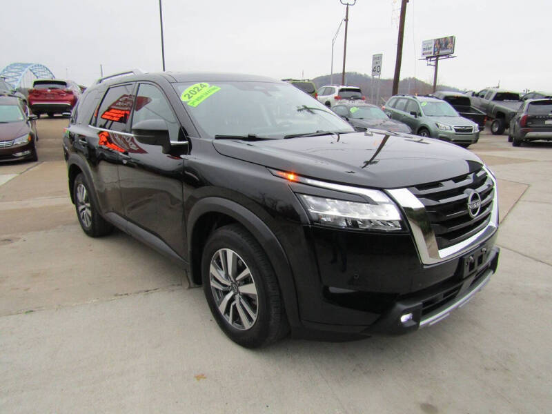 2024 Nissan Pathfinder SL