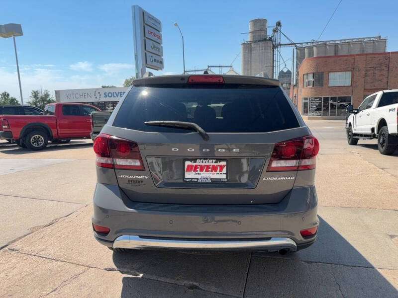 2020 Dodge Journey Crossroad