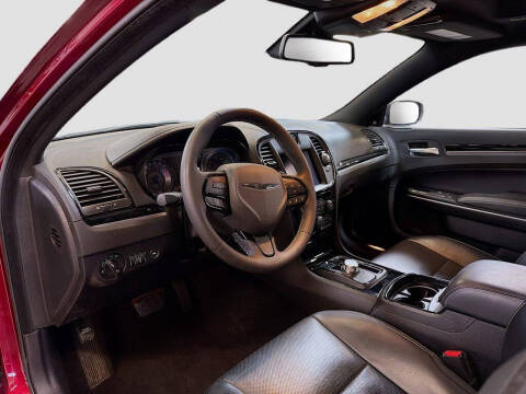 2023 Chrysler 300 S V8