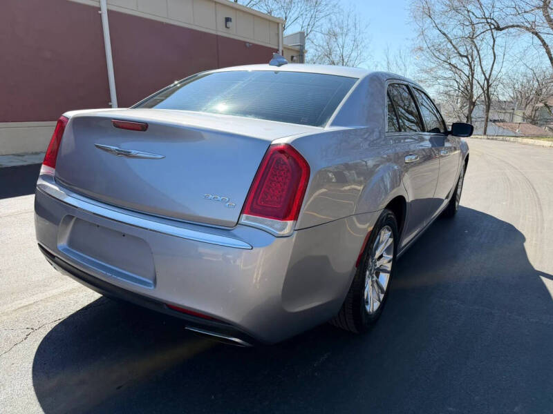 2017 Chrysler 300 C
