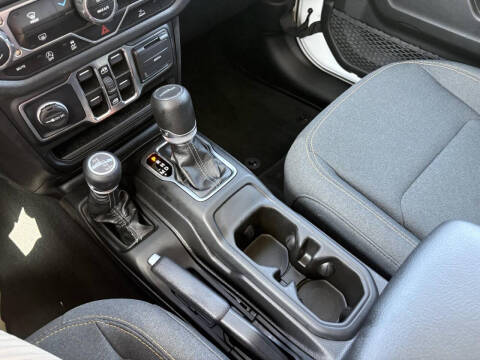 2025 Jeep Gladiator NightHawk