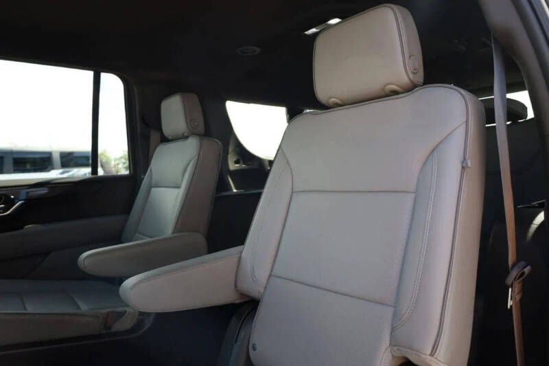 2025 GMC Yukon XL Elevation