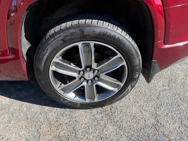 2017 GMC Acadia Denali