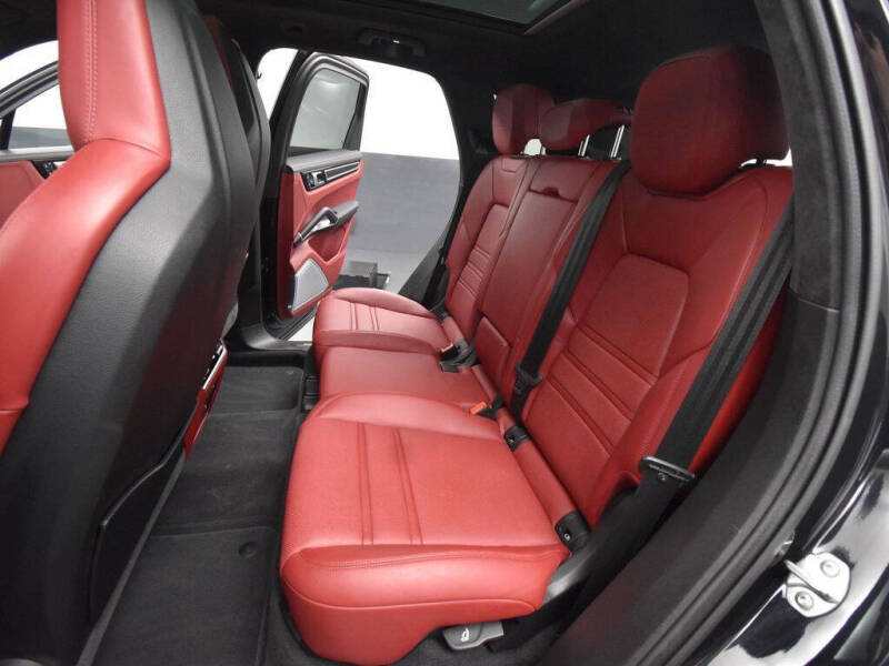 2022 Porsche Cayenne Turbo S E-Hybrid