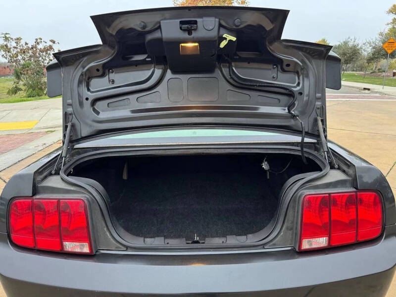 2009 Ford Mustang V6 Deluxe