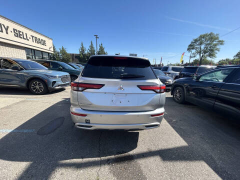 2024 Mitsubishi Outlander SE