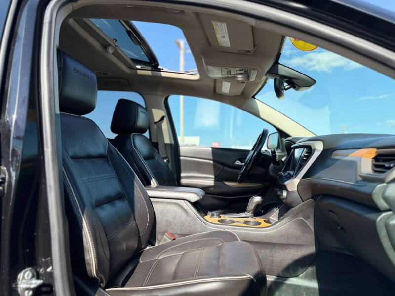 2017 GMC Acadia Denali