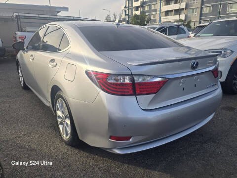 2013 Lexus ES 300h