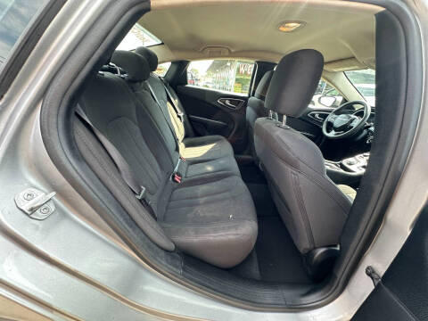 2016 Chrysler 200 Limited