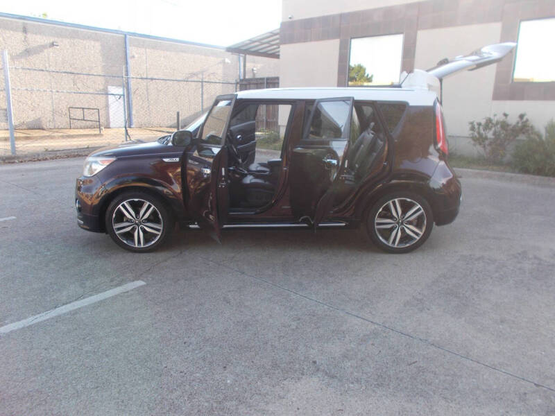 2017 Kia Soul +