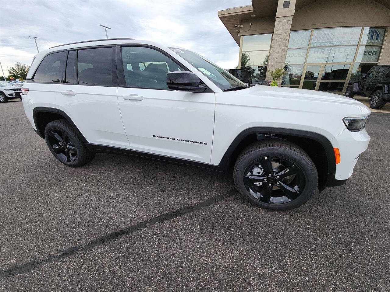 2024 Jeep Grand Cherokee for sale at Victoria Auto Sales in Victoria, MN