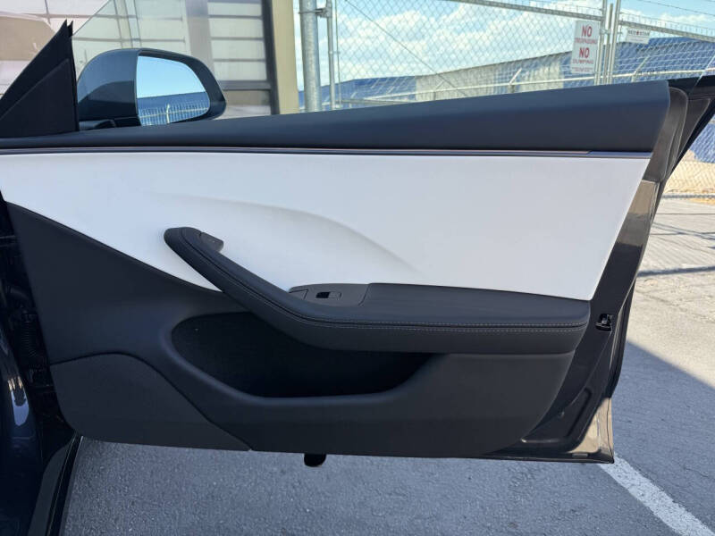 2026 Tesla Model 3 Premium