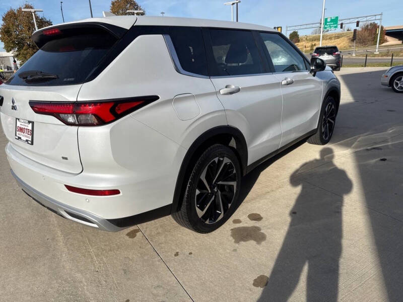 2024 Mitsubishi Outlander SE