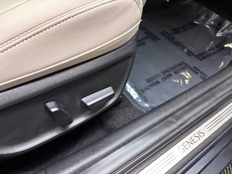 2021 Genesis G70 2.0T