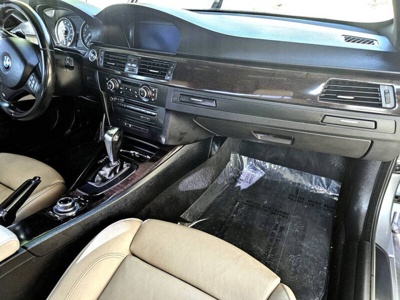 2012 BMW 3 Series 328i