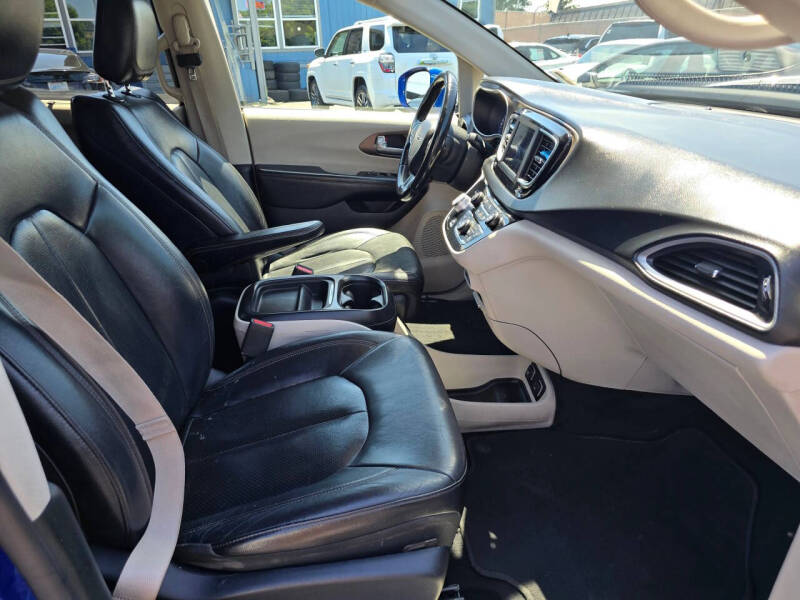 2018 Chrysler Pacifica Touring L