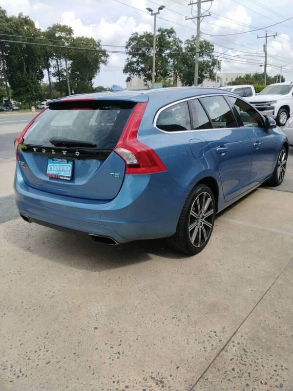 2015 Volvo V60 T5 Drive-E Platinum