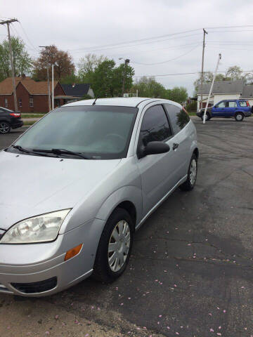 2006 Ford Focus for sale at Mike Hunter Auto Sales in Terre Haute IN