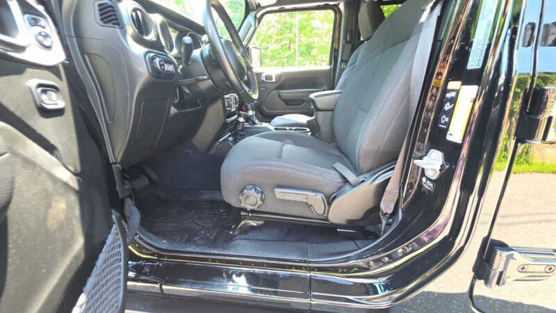 2022 Jeep Gladiator Altitude