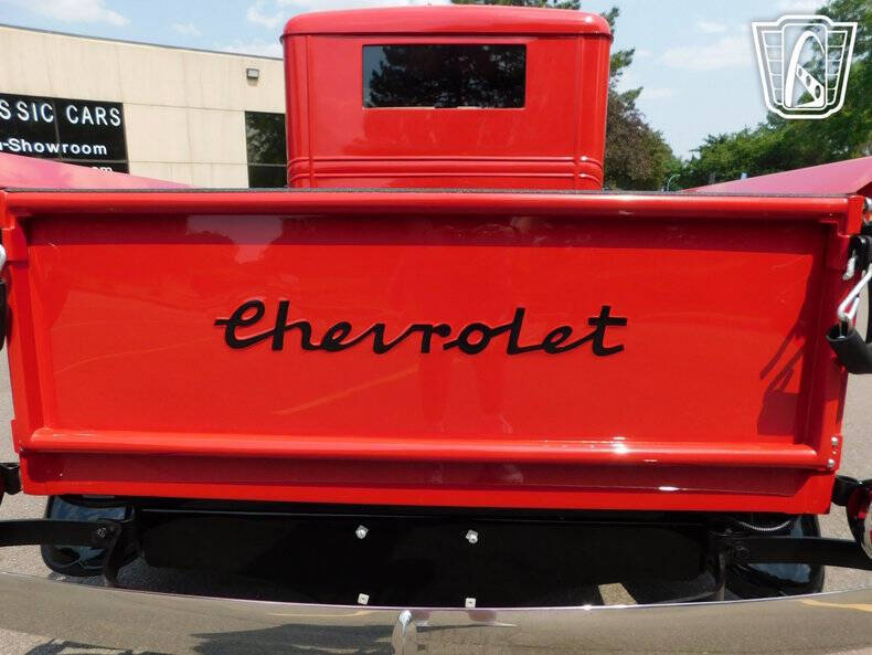 1933 Chevrolet Apache