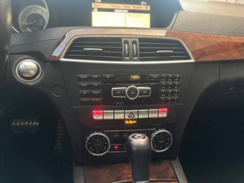 2012 Mercedes-Benz C-Class C 300 Luxury 4MATIC