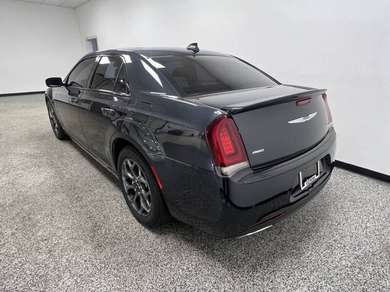 2018 Chrysler 300 S
