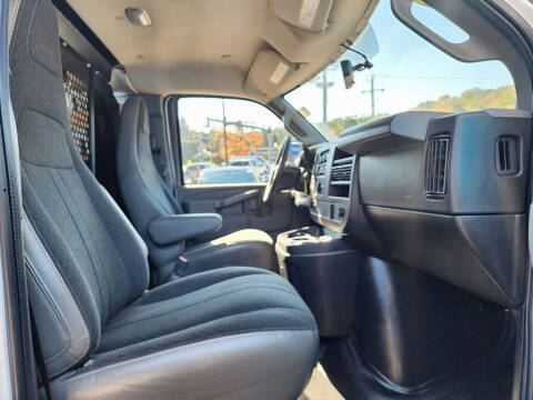 2022 GMC Savana 2500