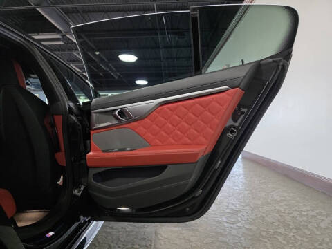 2023 BMW M8 Competition