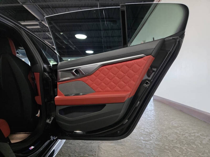 2023 BMW M8 Competition