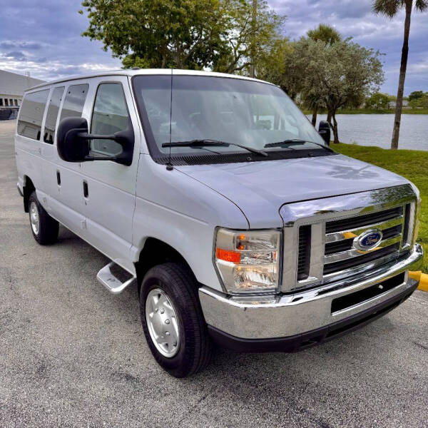 2011 Ford E-350