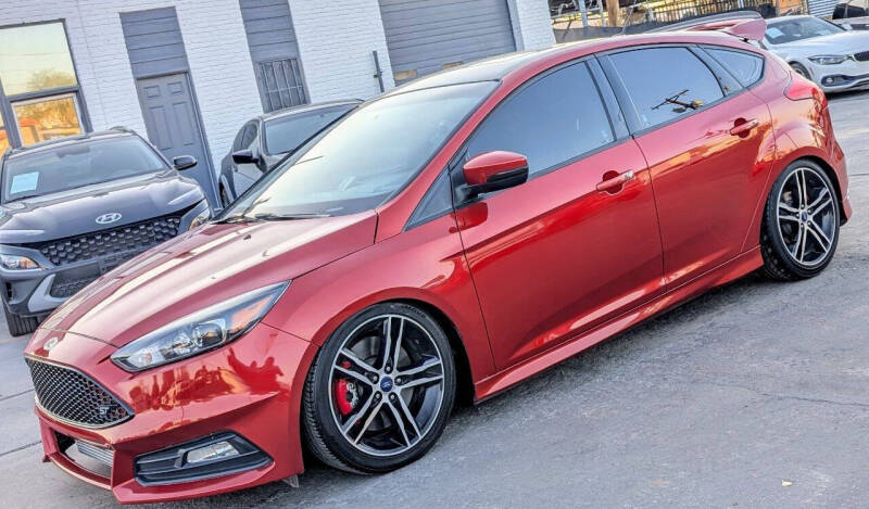 2018 Ford Focus ST - Image 2