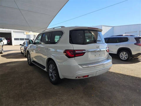 2023 Infiniti QX80 Luxe