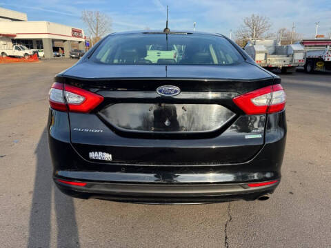 2016 Ford Fusion SE