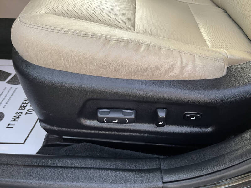 2014 Kia Cadenza Premium