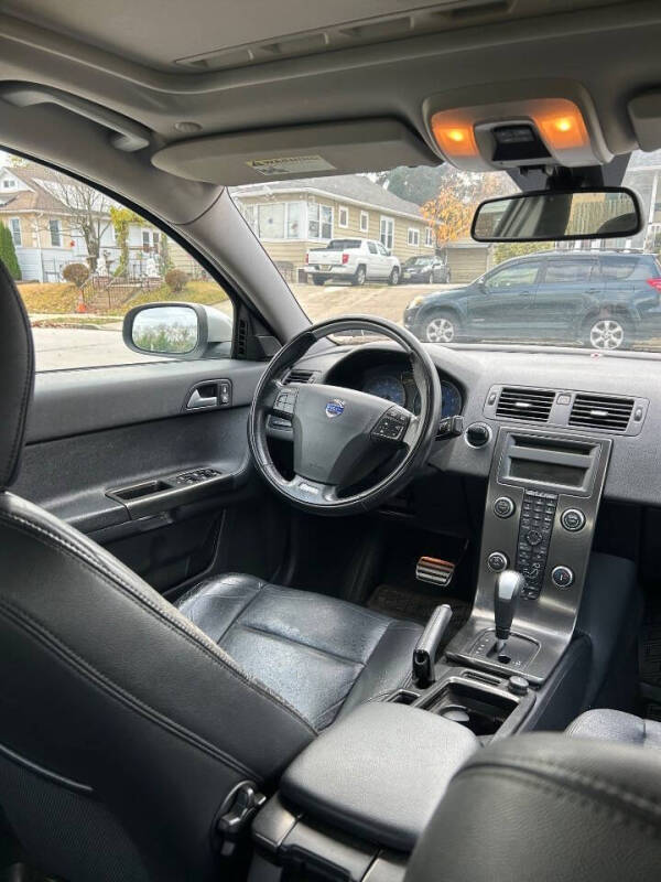 2010 Volvo S40 T5 R-Design