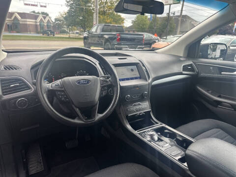2020 Ford Edge SE