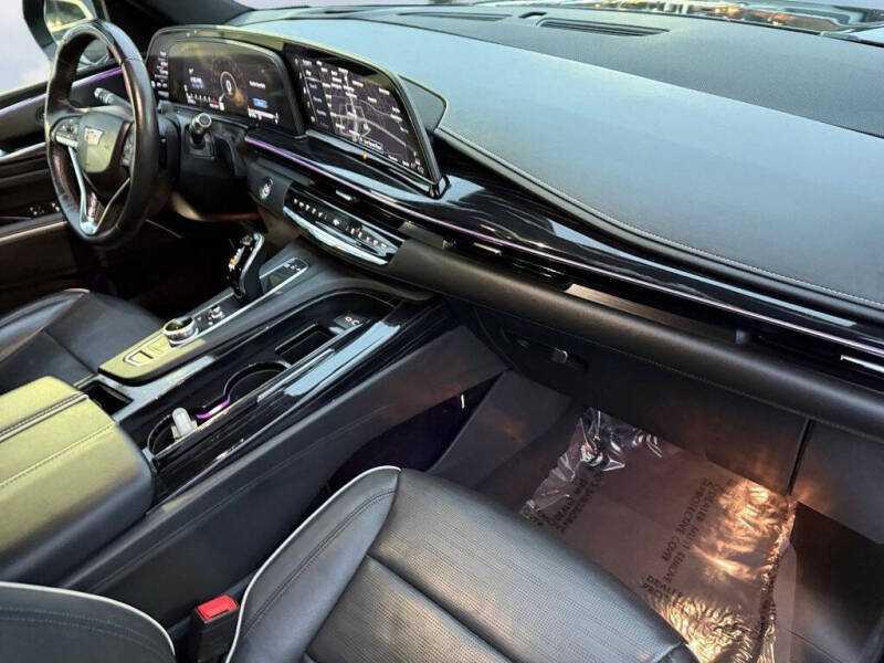 2023 Cadillac Escalade Sport