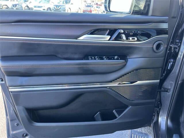 2024 Jeep Grand Wagoneer L Series III