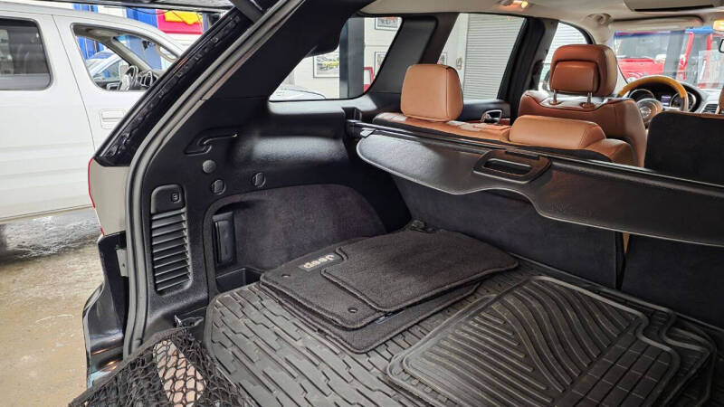 2013 Jeep Grand Cherokee Overland Summit