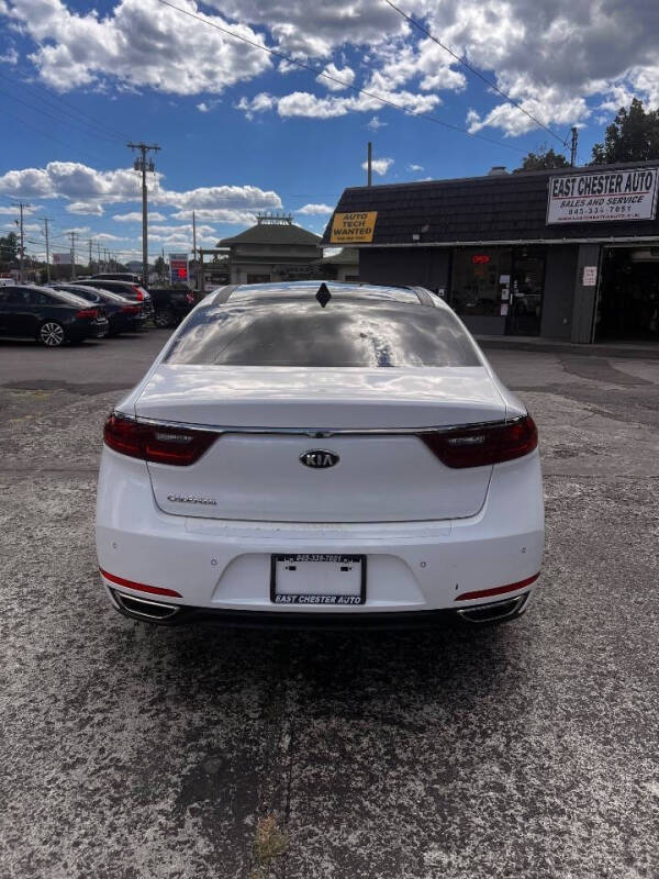 2017 Kia Cadenza Technology