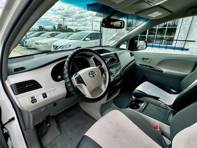 2013 Toyota Sienna